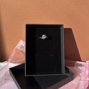 NEW 1 ct Moissanite 925 Sterling Silver ring with hidden adjustable band